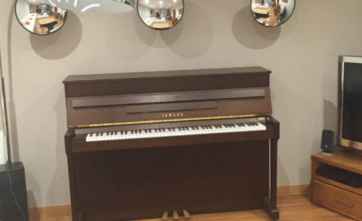 Piano design transparent