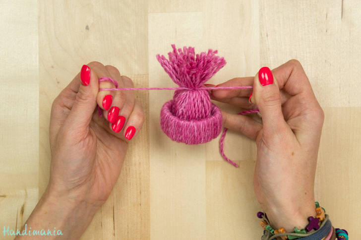 Mini-bonnets décoratifs en laine