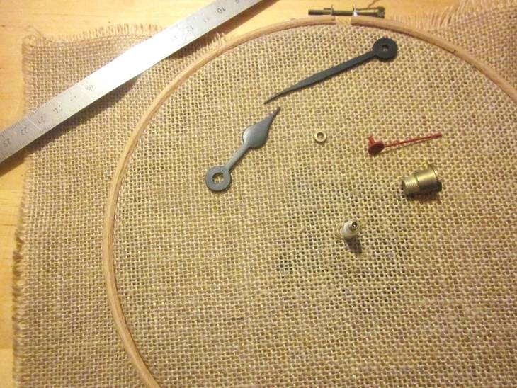 Horloge Récup Boutons
