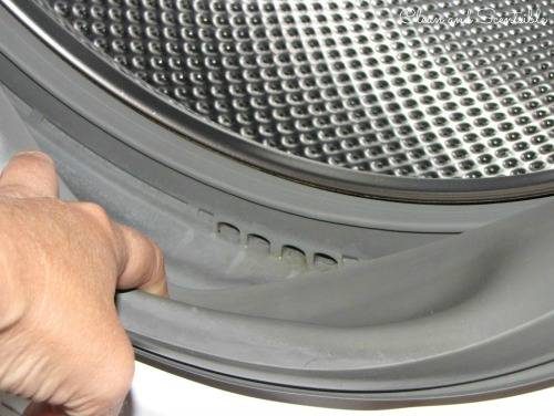 joint propre de la porte de la machine à laver