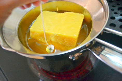 Bougie de cire d'abeille au citron et à la vanille
