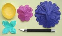 Guirlande lumineuse avec des coupelles en papier