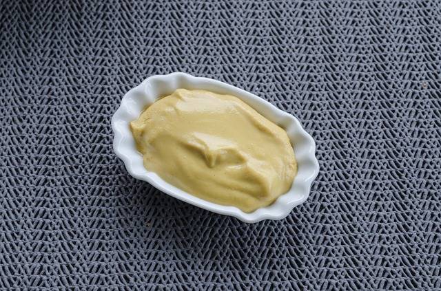 Conserver un pot de moutarde entamé