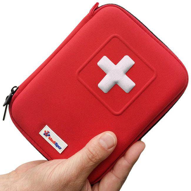 trousse se secours déjà remplie avec le matériel nécessaire