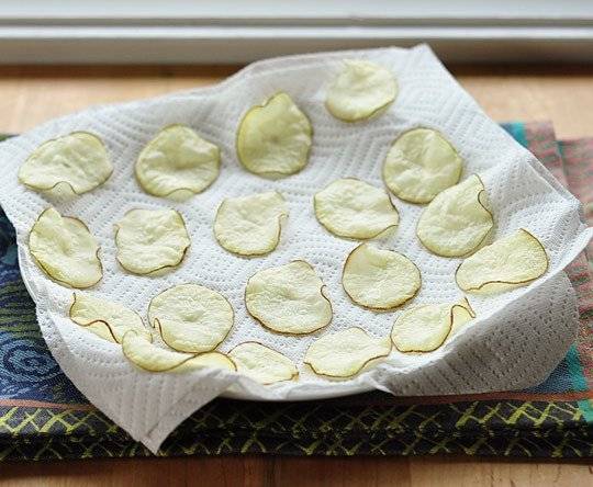 Des chips fait-maison avec zéro matières grasses