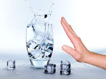 Pourquoi faut-il arrêter de boire de l'eau glacée