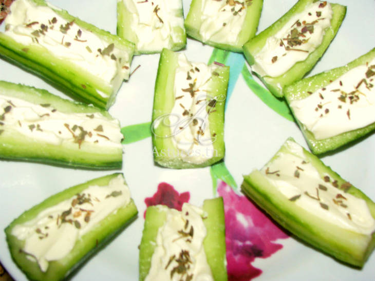 Amuse bouche concombre et fromage frais