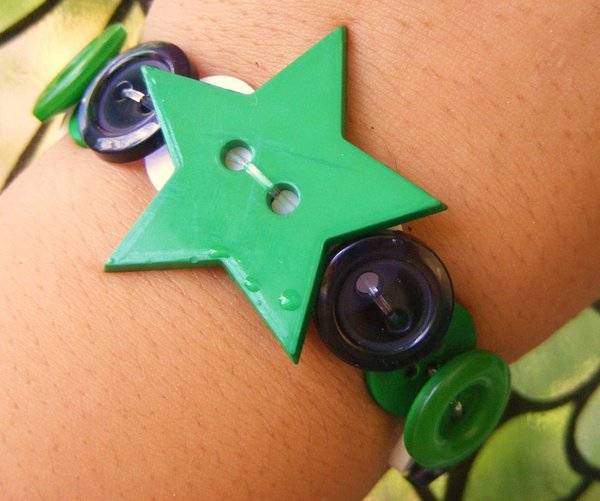 Bracelet en boutons