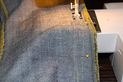 Transformer un jean large en jean skinny