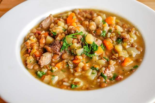 soupe de lentilles et de légumes secs riche en calcium