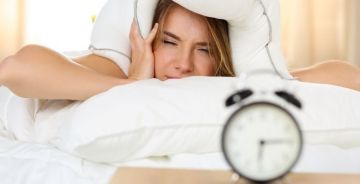 Bruit rose : comment aide-t-il à mieux dormir ?