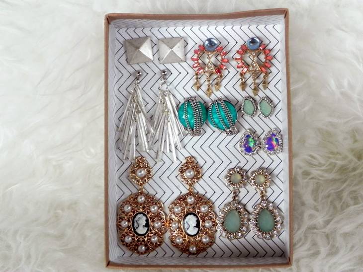 Rangement pour boucles d’oreilles à partir d'une boîte en carton