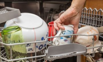 10 éléments qu'il ne faut jamais mettre au lave-vaisselle