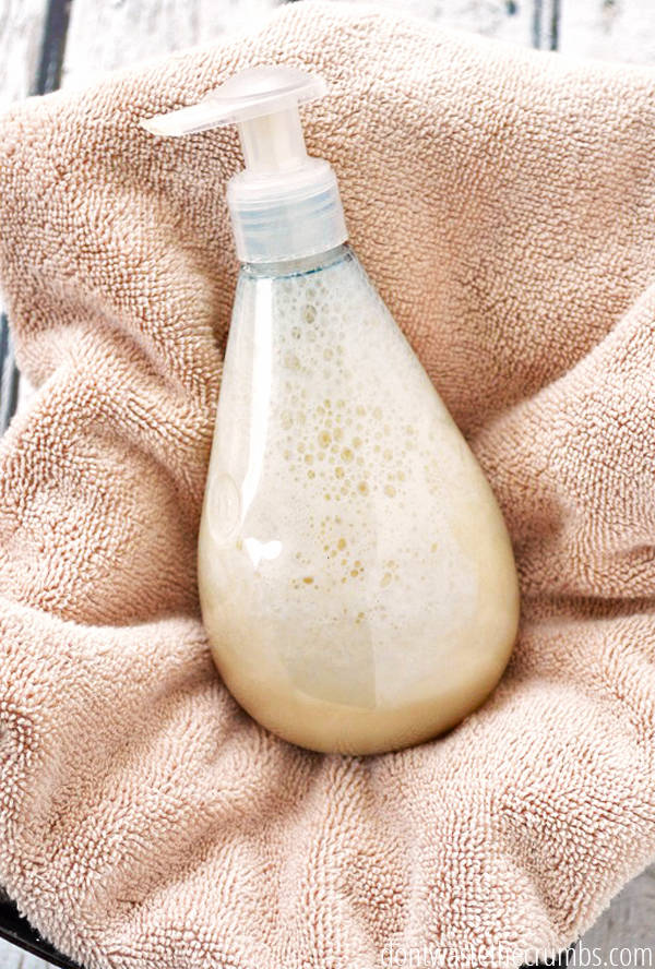 Transformer un savon de soin en nettoyant visage liquide