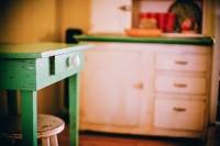 Idées pour relooker un vieux meuble en bois