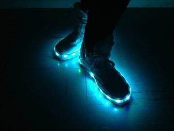 Chaussures LED à faire soi-même