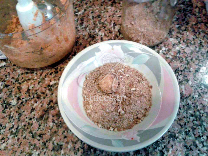 Boulettes avec des restes de poulet