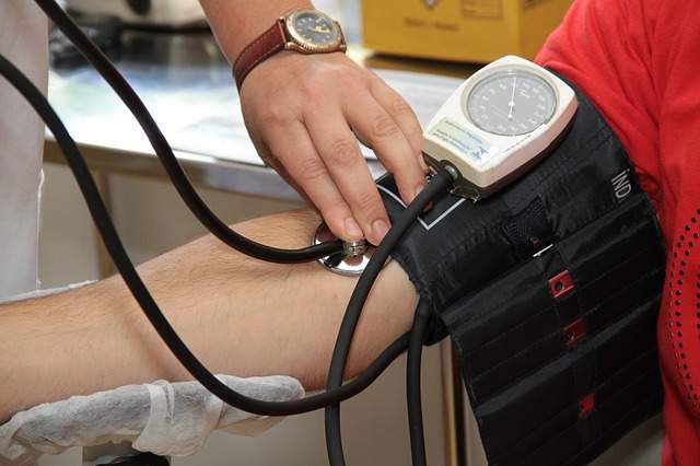 surveiller sa santé cardiaque et sa pression artérielle chez le médecin