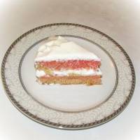 Gâteau aux fruits rose et blanc