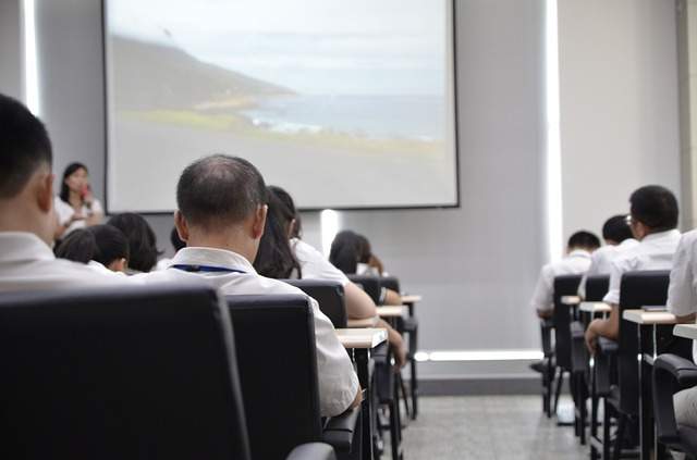 Salle de conférence, séminaire