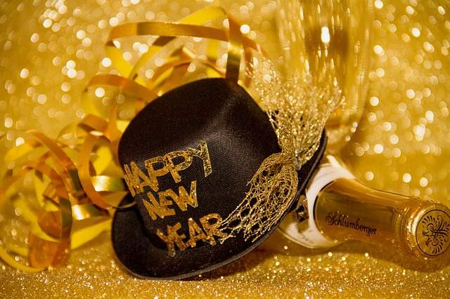 Chapeau déguisement bonne année fêtes de fin d'année happy new year champagne