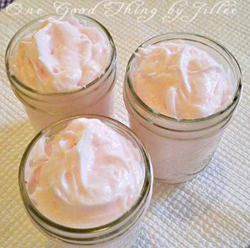 Lotion hydratante pour le corps à l'huile de coco