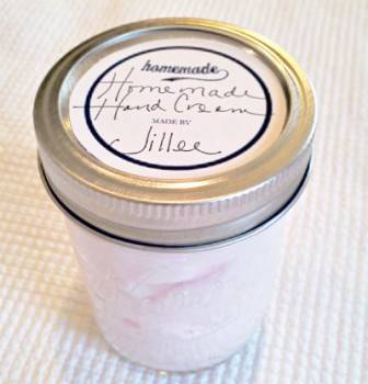 Lotion hydratante pour le corps à l'huile de coco