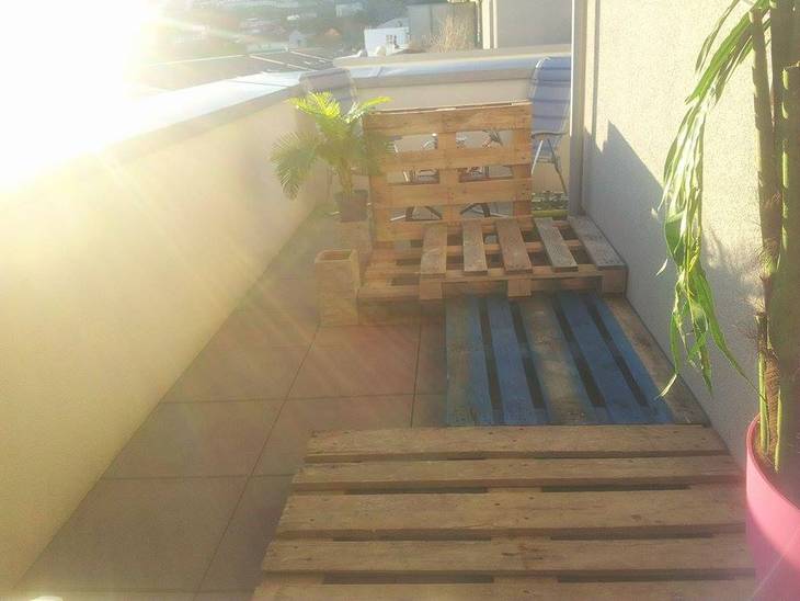 Salon de terrasse en palettes