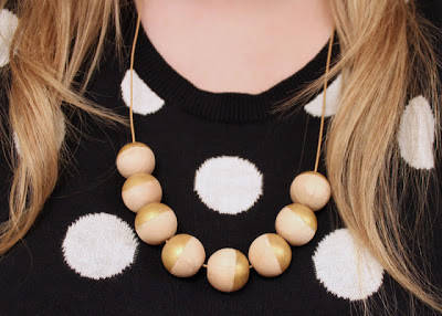 Collier de perles en bois personnalisé