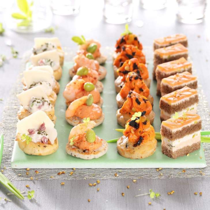 Flunch Plateau chic 48 pièces de Noel