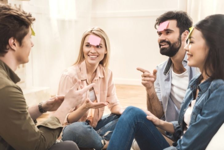 Le Devine Tête ou le Post-It