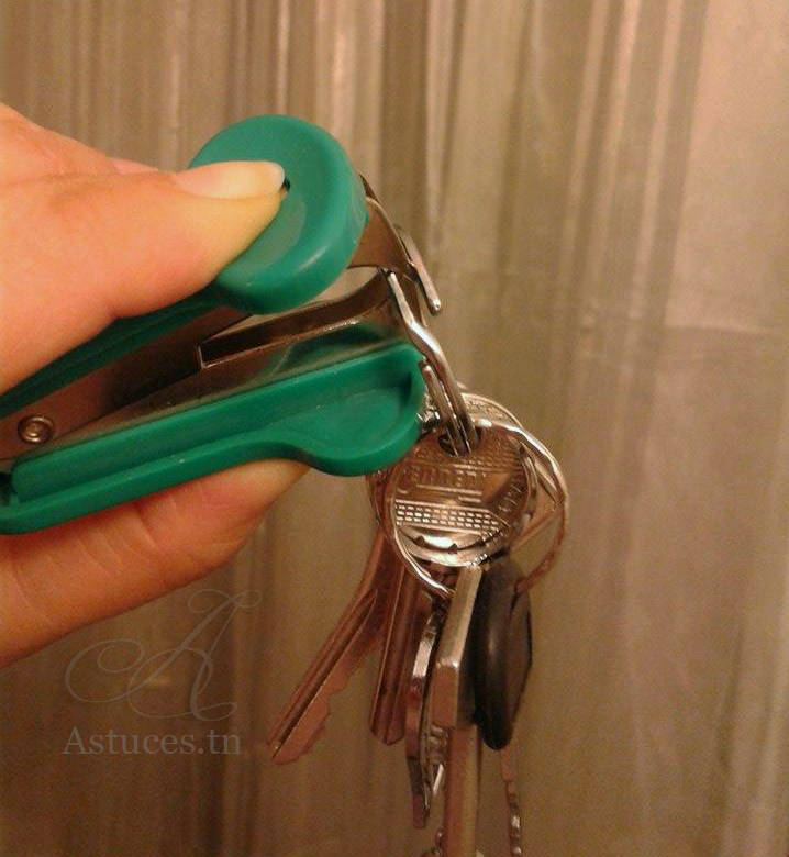 Mettre les clés dans un porte-clés facilement
