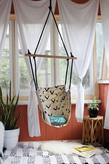 Tabouret en cagette de fruit en carton