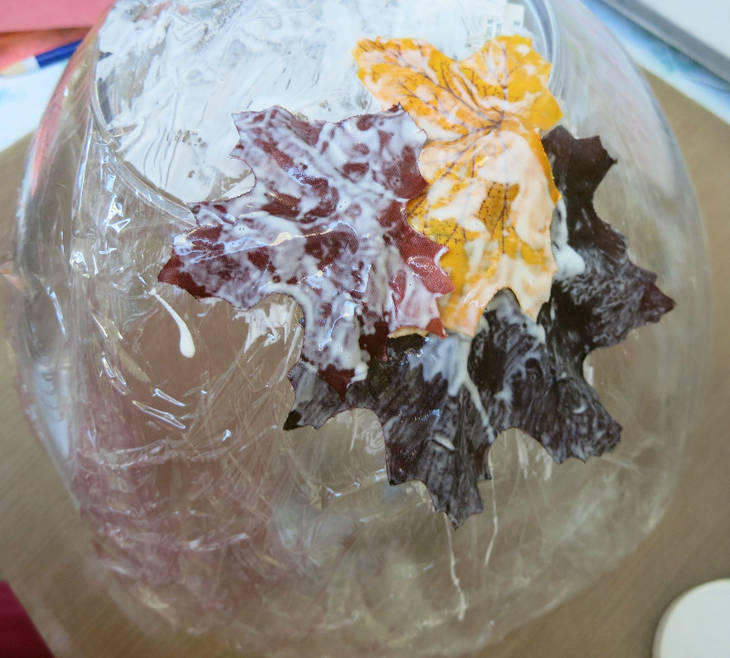 Corbeille décorative en feuilles d'automne