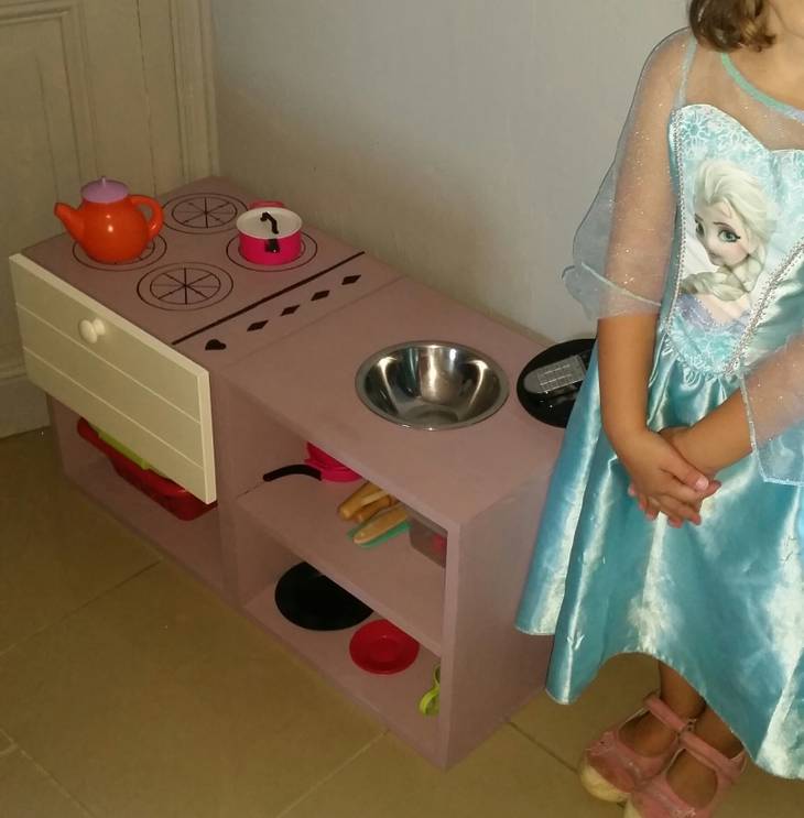 Cuisine pour enfant avec de la récup