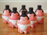 Des quilles de bowling en forme de sumos