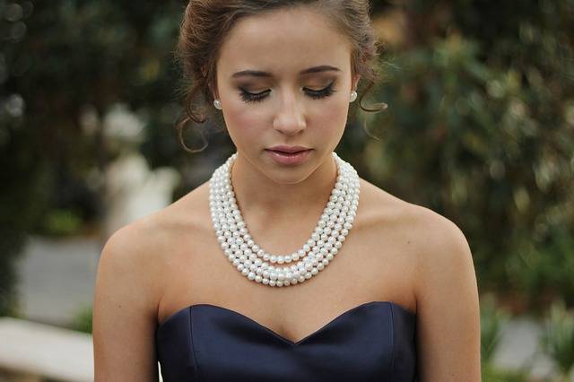 Entretenir les bijoux de perles