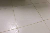 Enlever une tache de rouille sur le carrelage