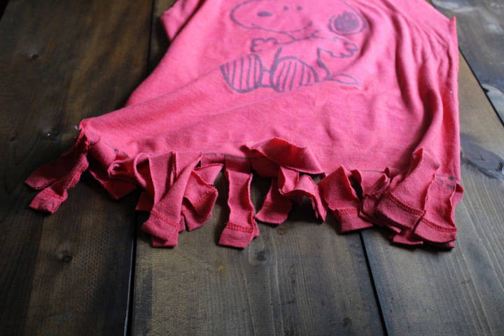 Sac à franges sans couture fait à partir d'un t-shirt