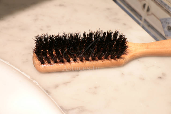 Nettoyer une brosse à cheveux