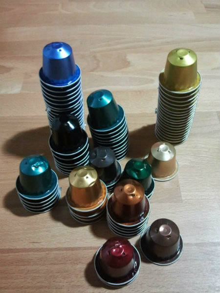 Sapin de Noël avec des capsules de café