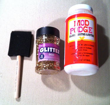 Donner une touche glamour à des objets ordinaires avec des paillettes