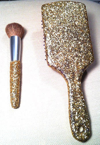 Donner une touche glamour à des objets ordinaires avec des paillettes