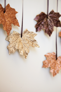 Guirlande de feuilles d'automne