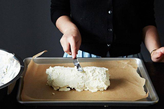 Gâteau sans cuisson avec seulement trois ingrédients