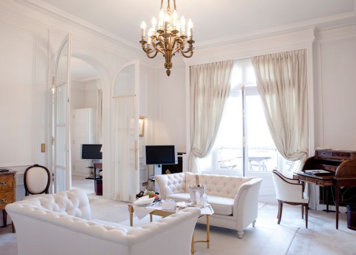 Que choisir entre un lustre et une suspension pour une décoration d'intérieur