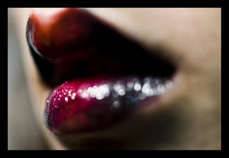 Bien porter le rouge à lèvres foncé Guide Astuces