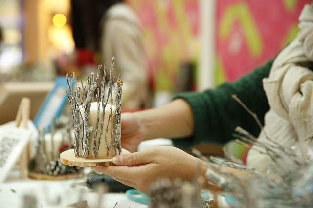 activités créatives décorations DIY customiser des bougies