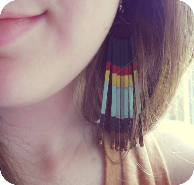 Boucles d’oreilles avec des épingles à cheveux