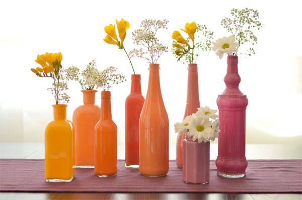 Transformer des bouteilles de verre en vases décoratifs
